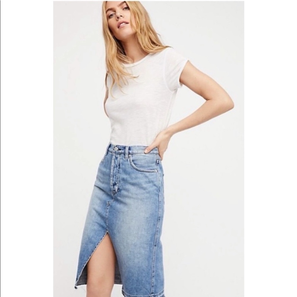 Free People Denim Pencil Skirt Suzanne ob957312 waist 15” hips 18” length 25.5”
